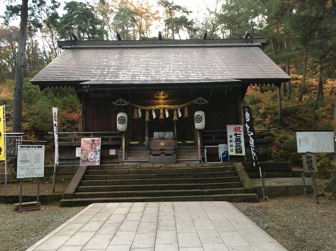 Takeisao Shrine景点图片