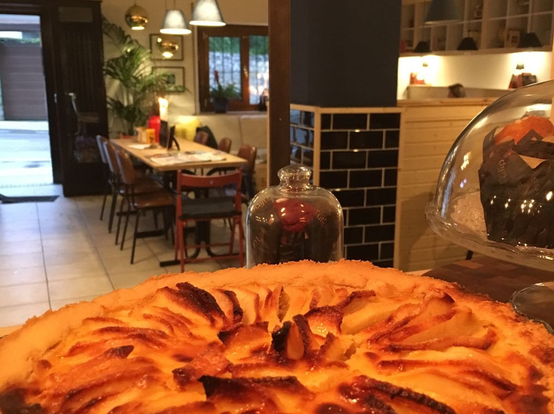 Mompia餐馆和美食-Cafe Bar El Pueblo