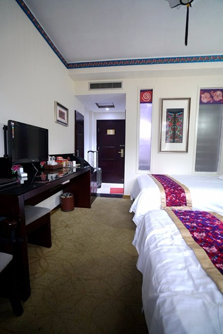 千户苗寨苗皇文化大酒店主图