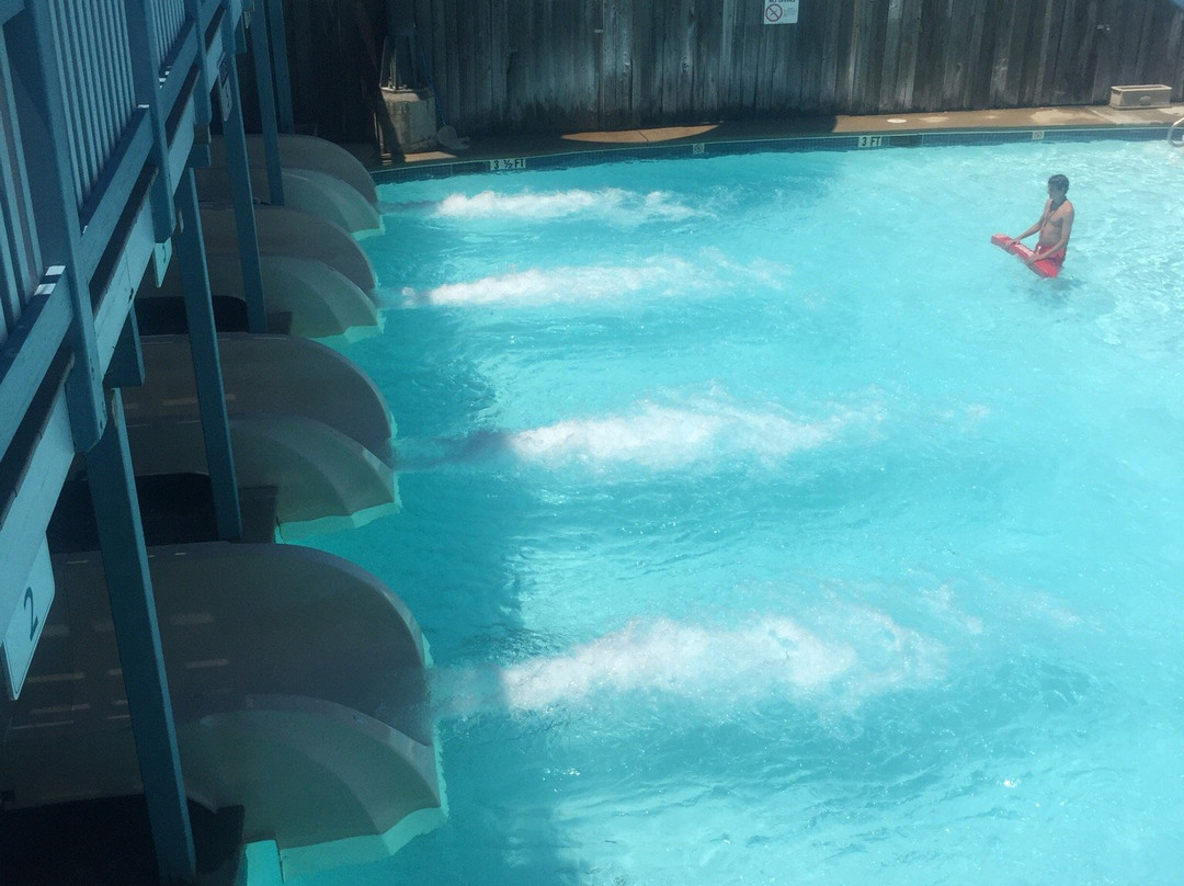 Thundering Surf Waterpark-Beach Haven必去景点