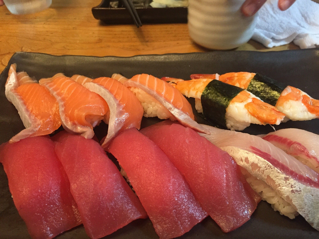 弁慶すし 東香里本店