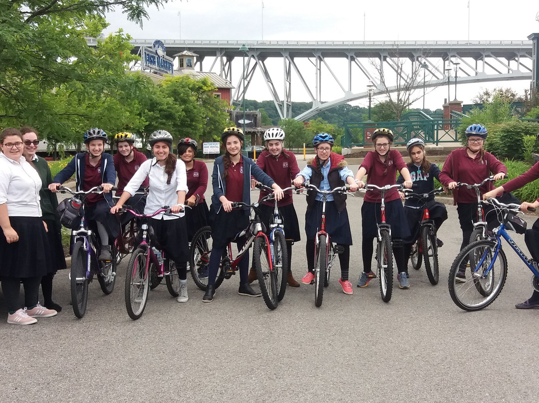 Waterfront Bike Rental景点图片