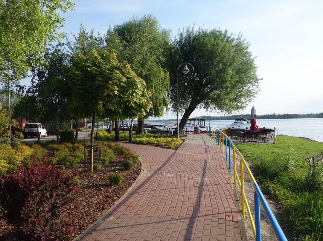 Nadnarwianski Boulevard景点图片