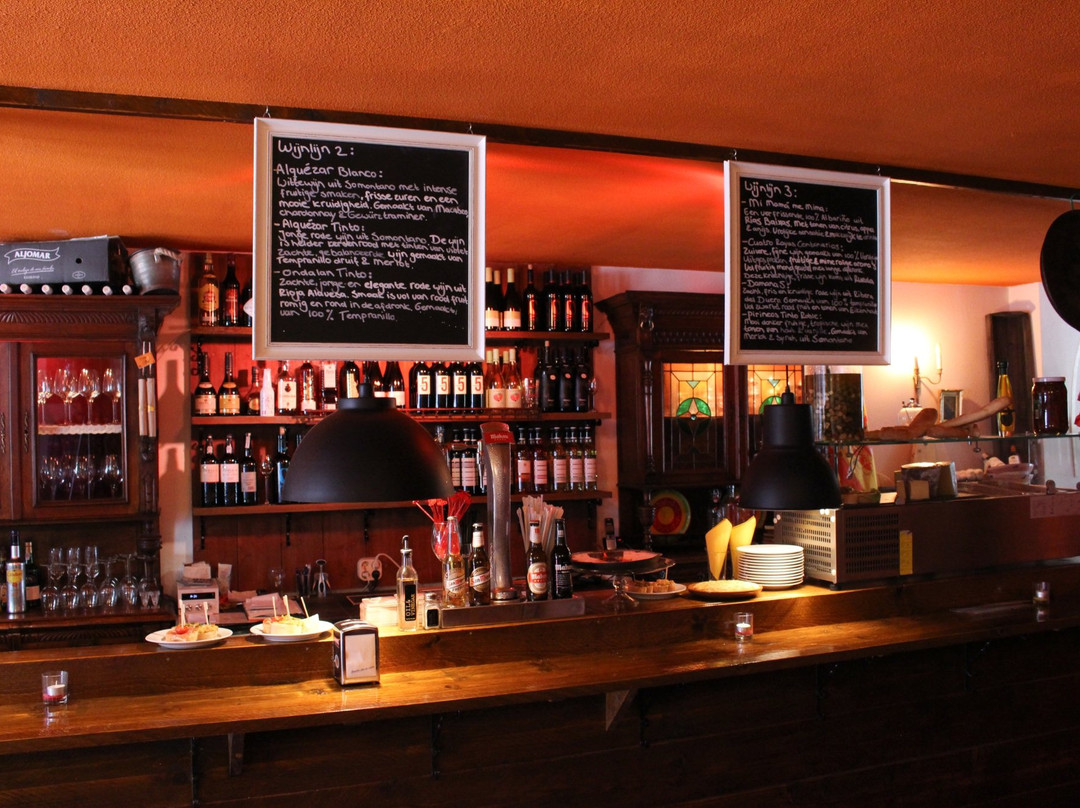 Aqui Ta To Rico-tapas y vino