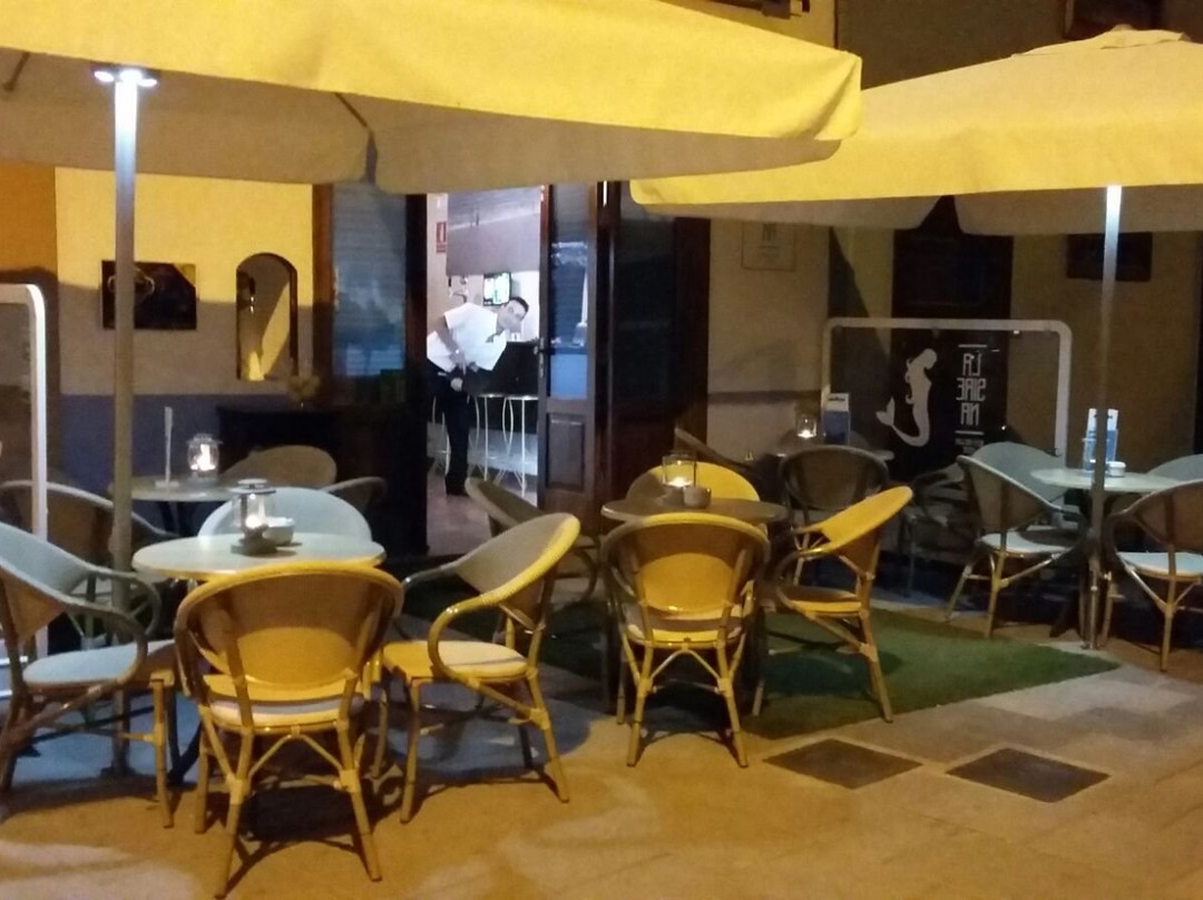 La Sirena Beer & Wine House-巴尔玛圣库鲁斯必去景点