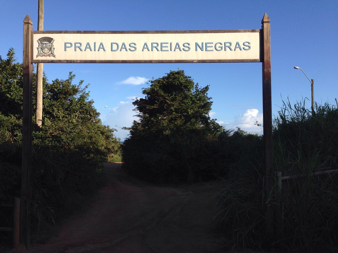 Areias Negras Beach景点图片