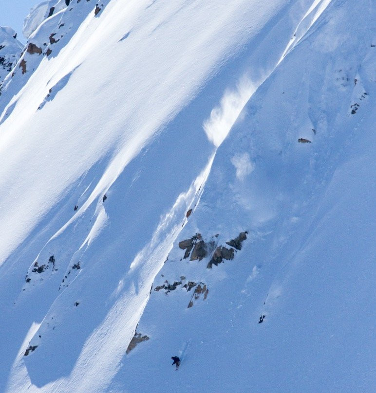 Alaska Snowboard Guides-瓦尔迪兹必去景点