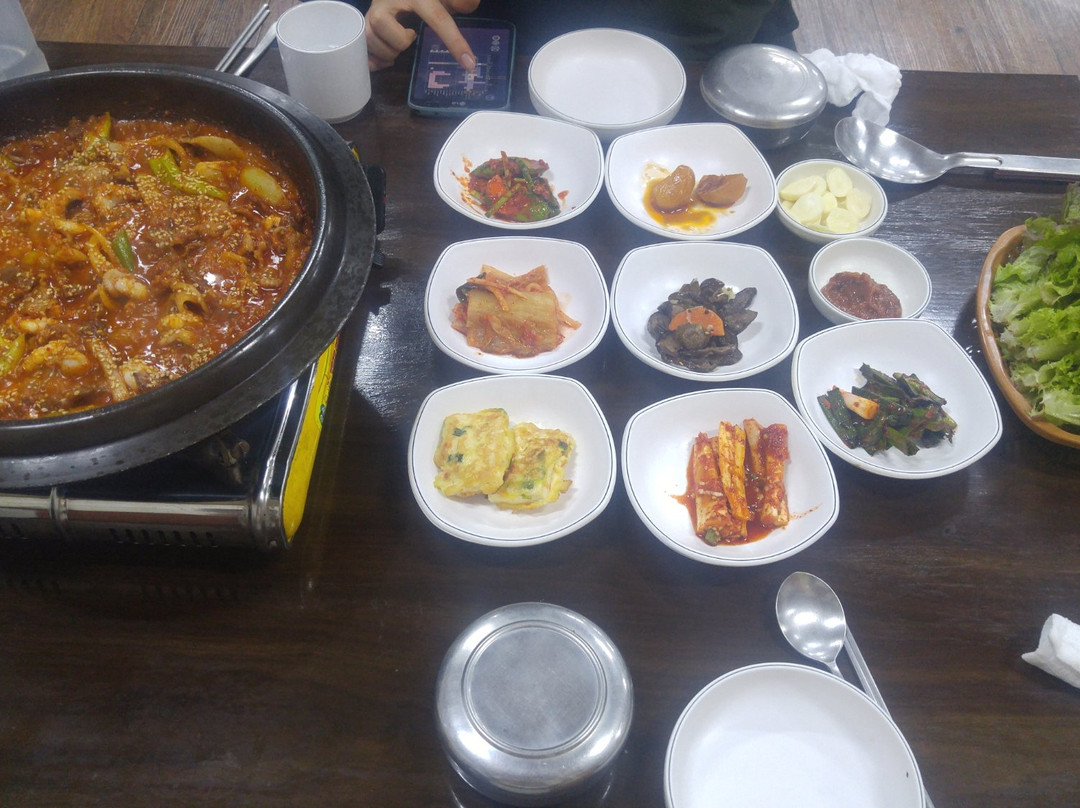 槐山郡餐馆和美食-Je Jung Korean Food Village