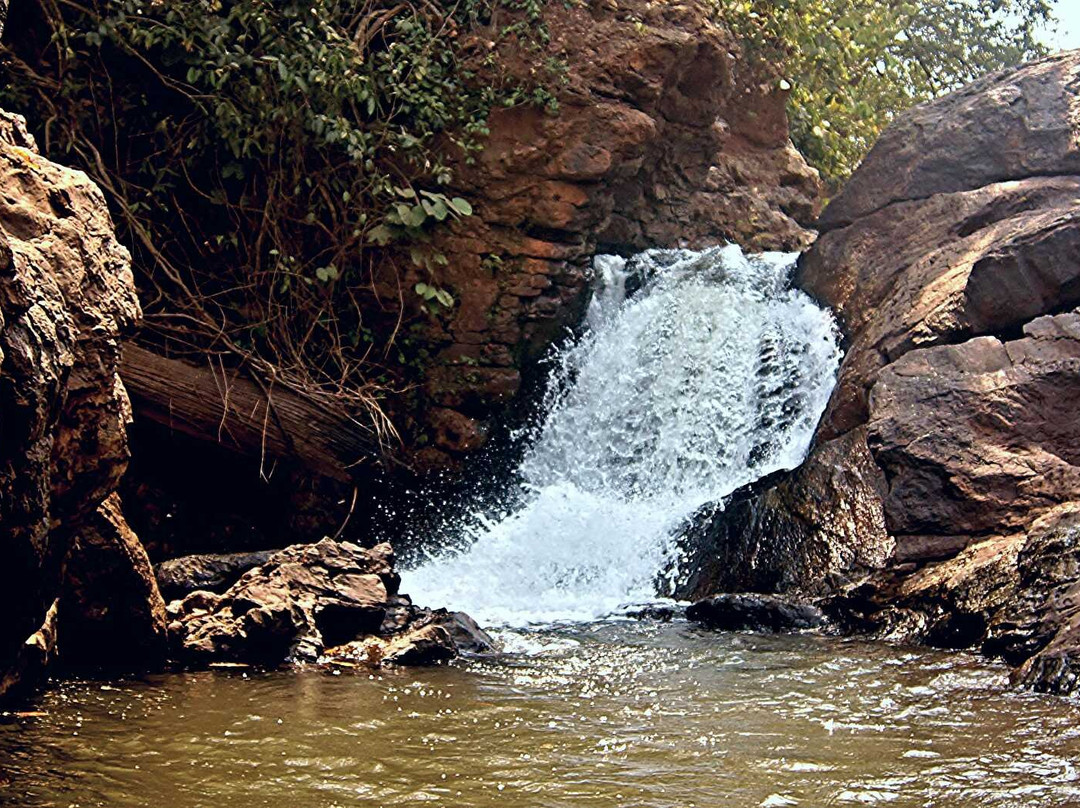 Pundul falls景点图片