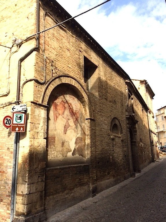 Chiesa del Suffragio o della Morte-Offida必去景点
