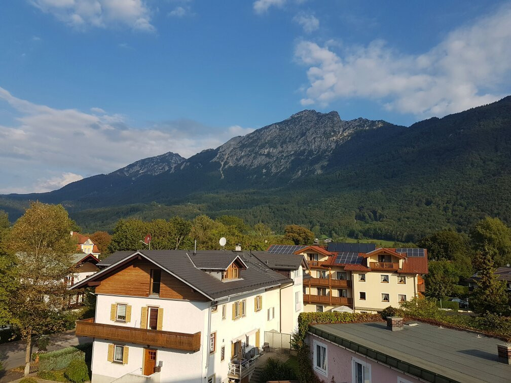 巴特赖兴哈尔酒店住宿-Hotel Almrausch