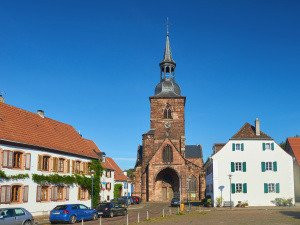Stiftskirche St. Arnual-萨尔布吕肯必去景点