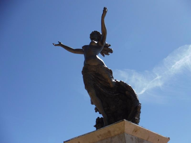 Monumento Mujer Mazalteca-马萨特兰必去景点