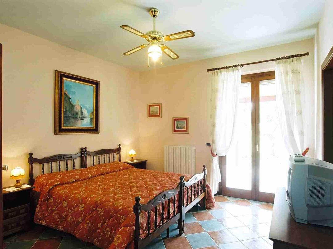 Acquaviva Picena酒店住宿-Mamma Gina's Bed & Breakfast