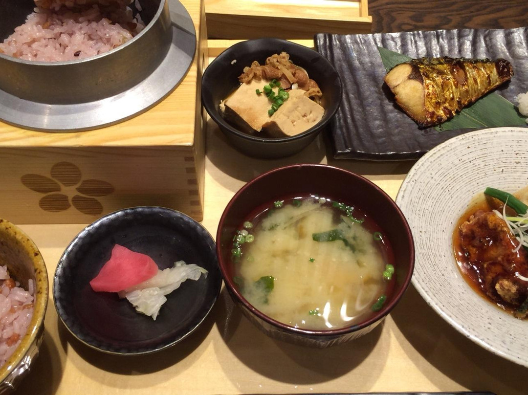 一汁五穀 KUZUHA MALL店