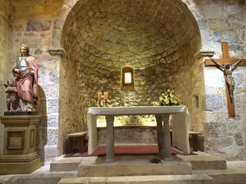 Church of St. Lucy-Baska必去景点