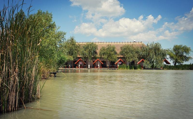 Fishing Park and Tavern of Akaszto