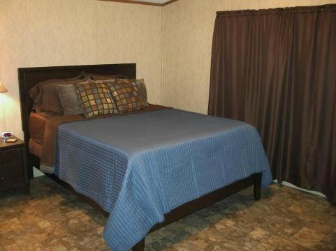 Eagle Ford Lodging-客卧