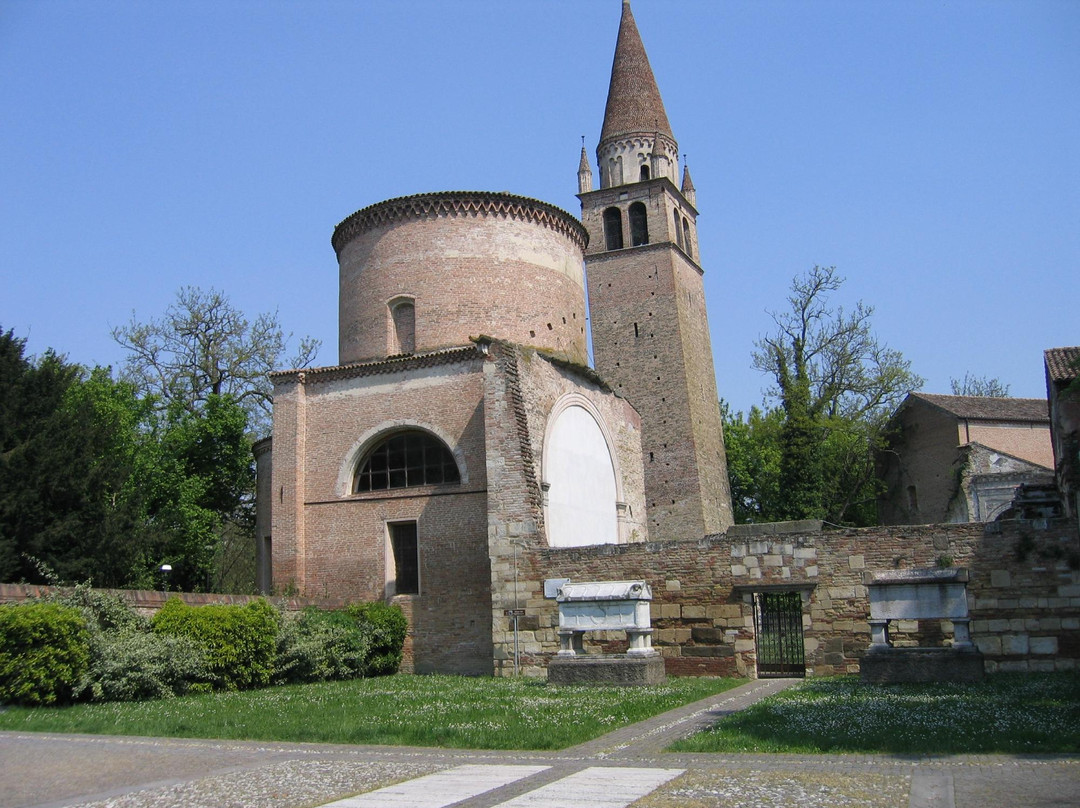 Abbazia di Santa Maria della Vangadizza景点图片