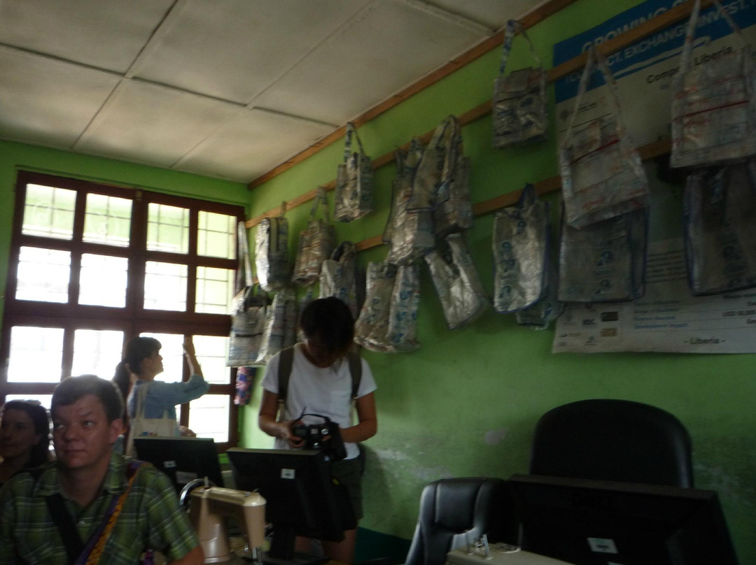 Social Impact Tours-蒙罗维亚必去景点