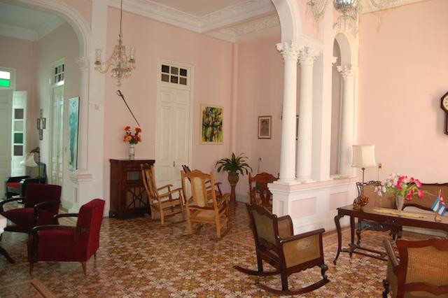 Hostal Amanecer Cubano