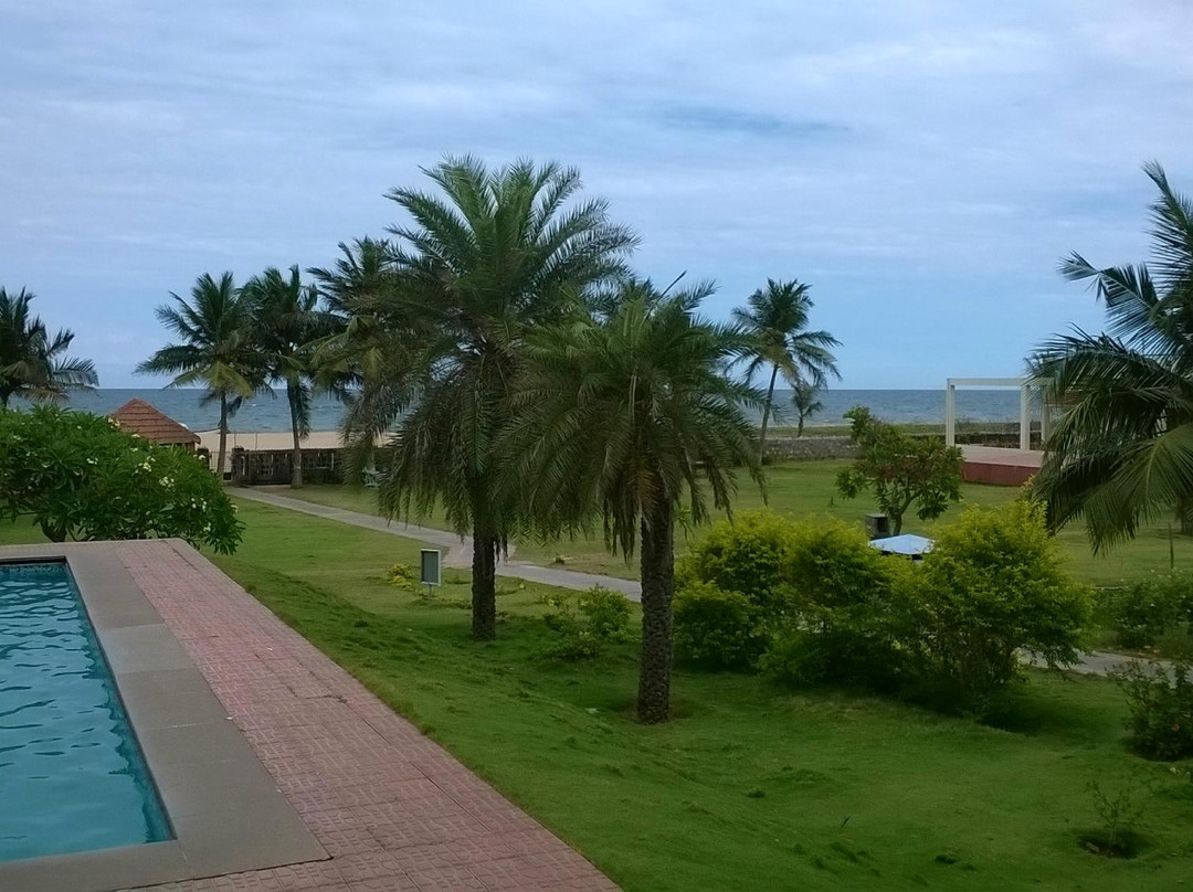 St. James Court Beach Resort主图