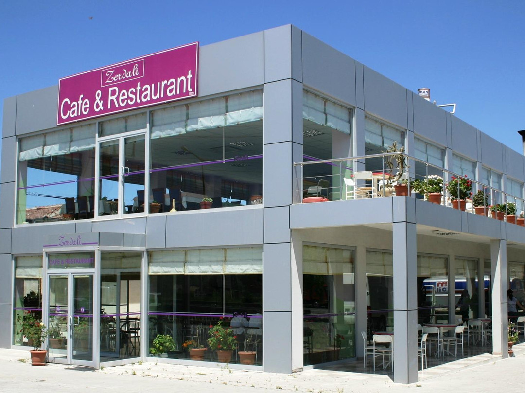 Zerdali Cafe & Restaurant