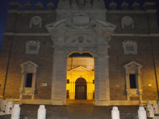 庇亚城门-罗马必去景点