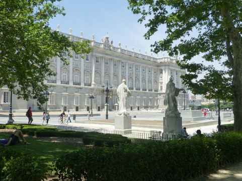 东方广场-马德里必去景点