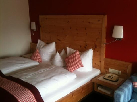 Kappelrodeck酒店住宿-Rebstock Waldulm