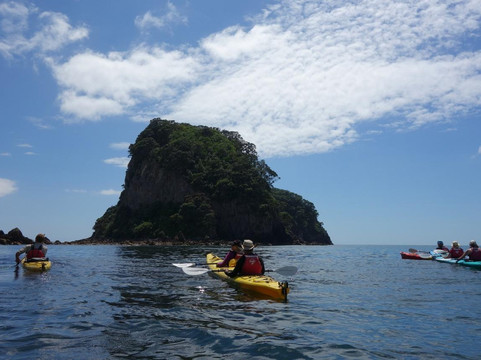 Cathedral Cove Kayak Tours-哈海必去景点