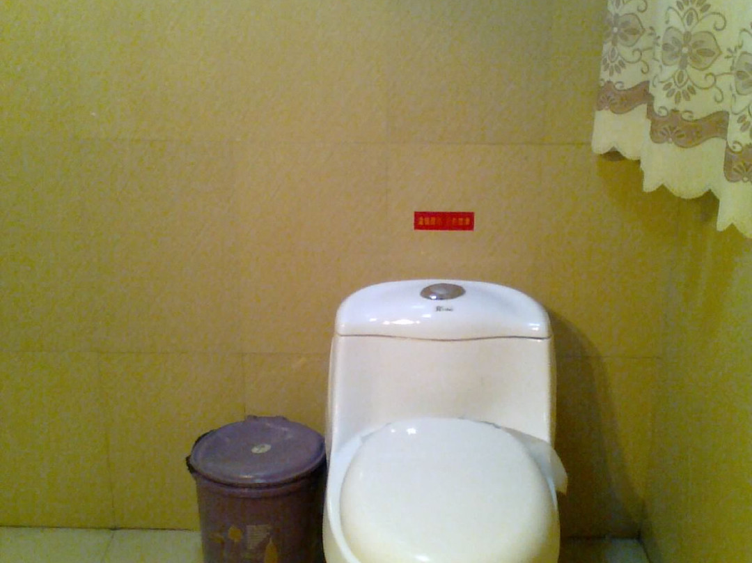 五星花园酒店主图