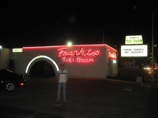 Frankie's Tiki Room-拉斯维加斯必去景点