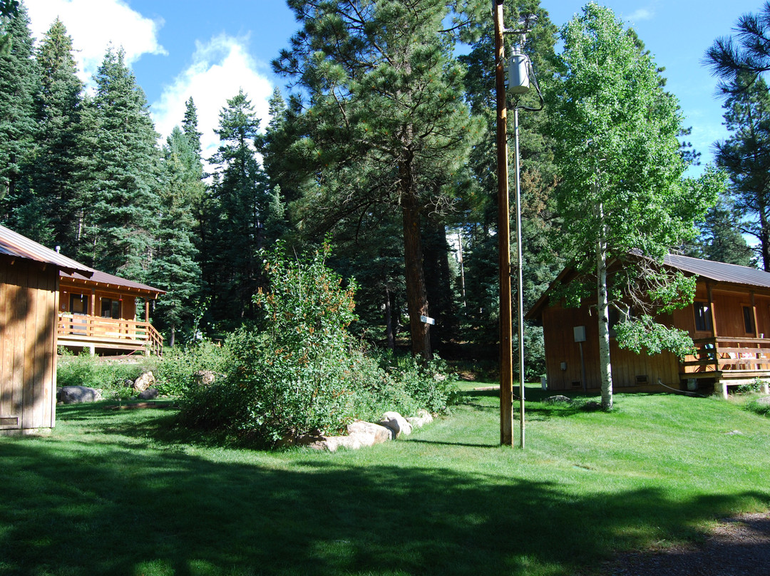 Lone Wolf Cabins