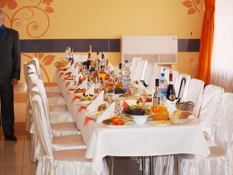 Shikhany餐馆和美食-Lada