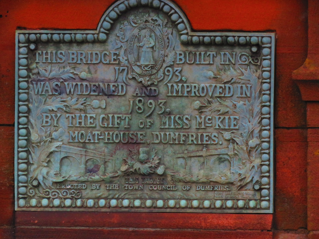 Buccleuch Street Bridge-邓弗里斯必去景点