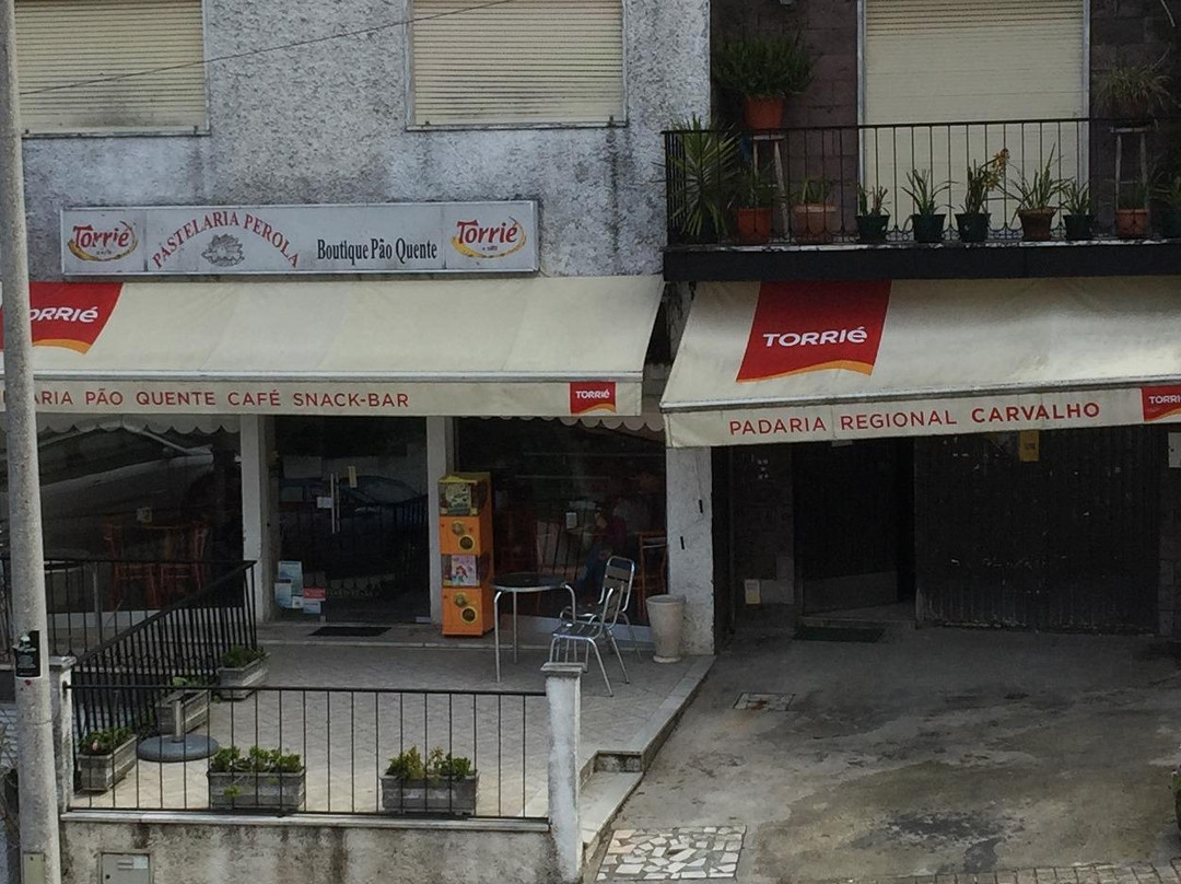 Vila Nova de Poiares餐馆和美食-Pastelaria Perola - Padaria Regional Do Carvalho, Lda.