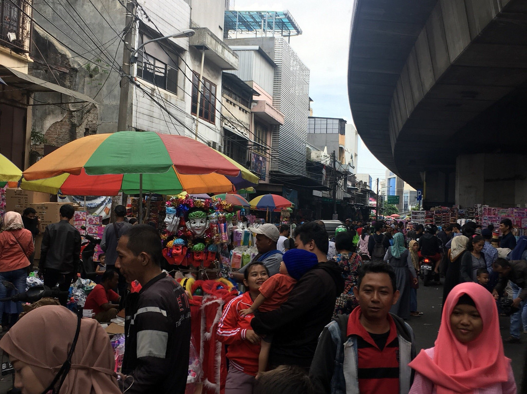 Pasar Asemka景点图片