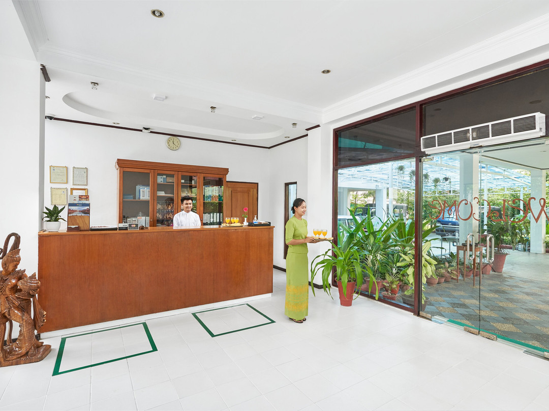 Kma 115 Miles Hotel