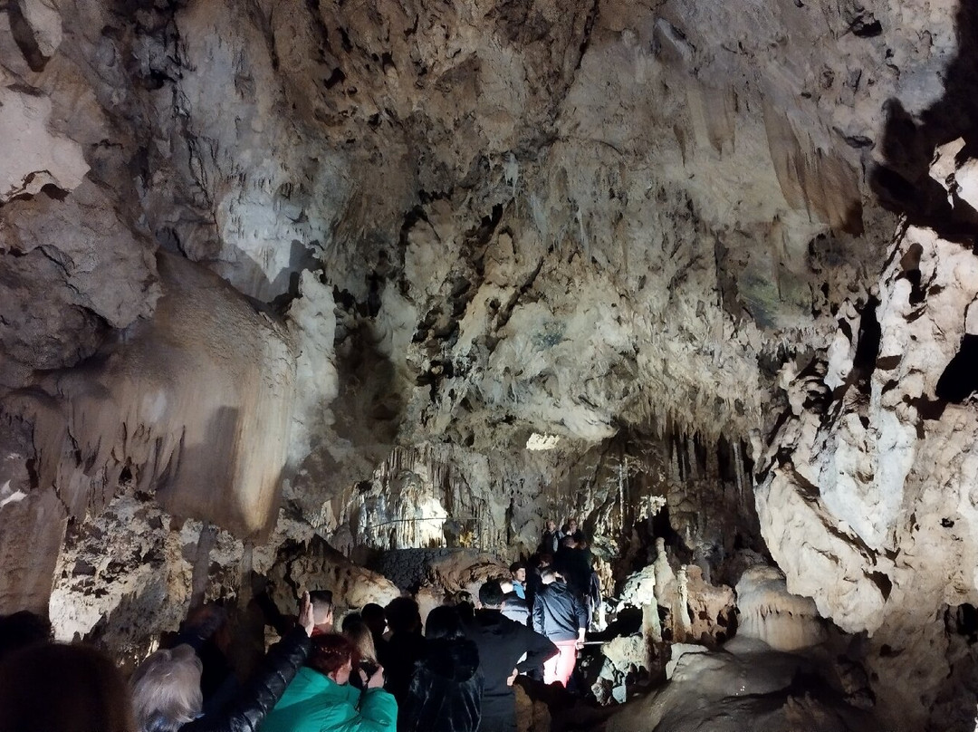 Perama Cave景点图片