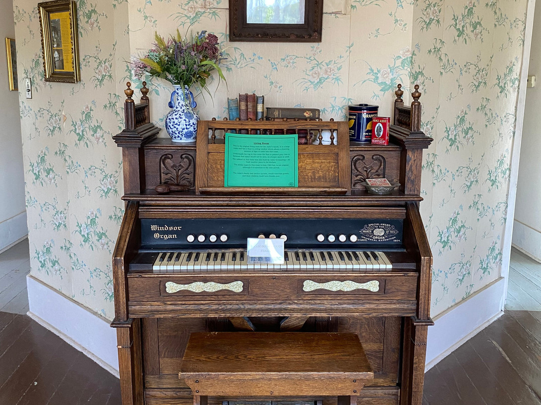 Squirrel Cage Jail-康瑟尔布拉夫斯必去景点