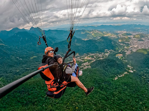 Voo de Parapente em Petrópolis- RJ-Itaipava必去景点