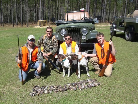 Quail Ridge Hunting Preserve景点图片