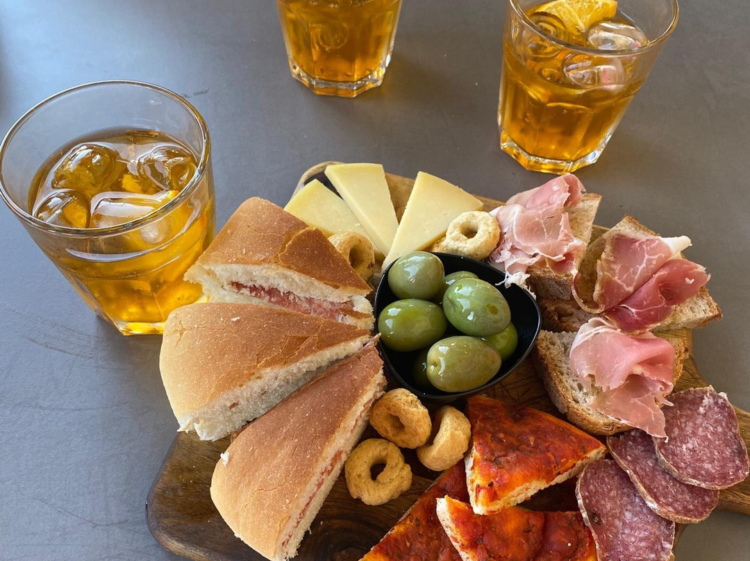 Caffè dello Splendore-朱利亚诺瓦必去景点