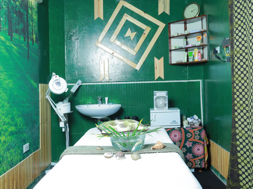 Mowicribs Hotel and Spa主图