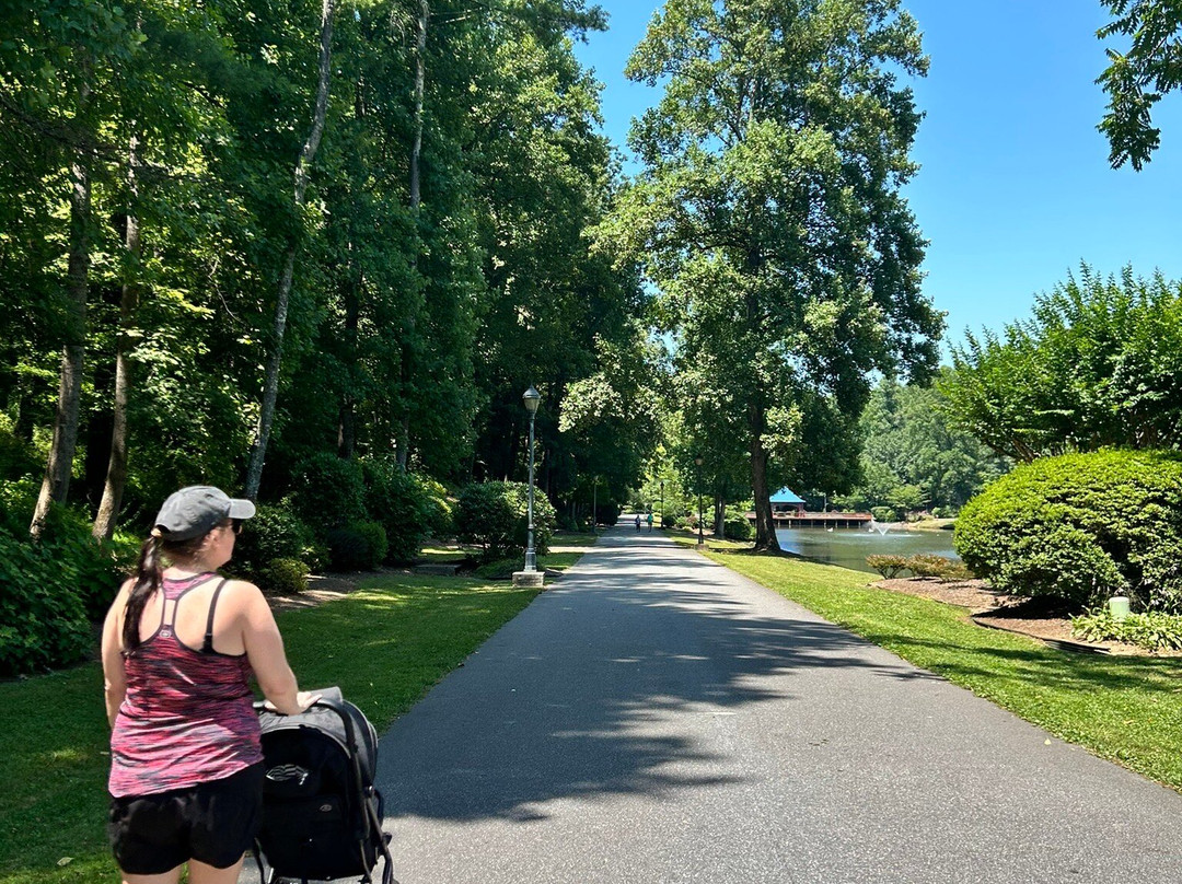 T.H. Broyhill Walking Park-Lenoir必去景点