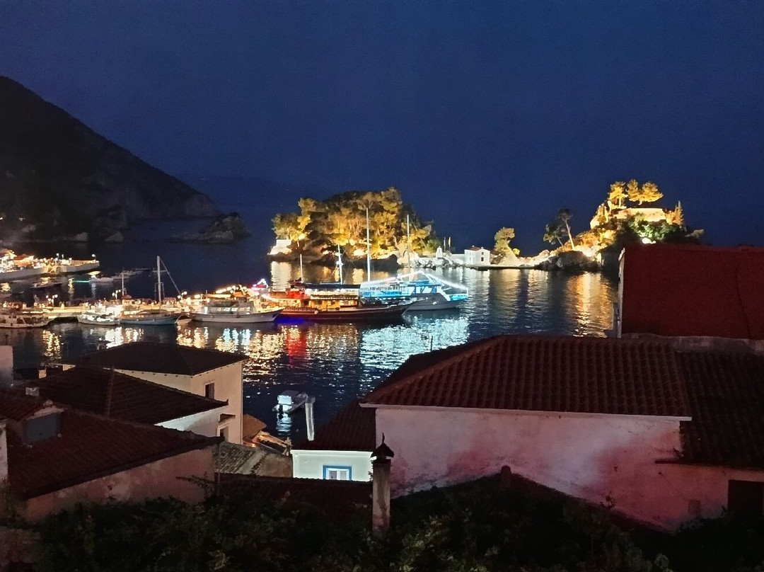 Avocado Cocktail Bar-帕尔加必去景点