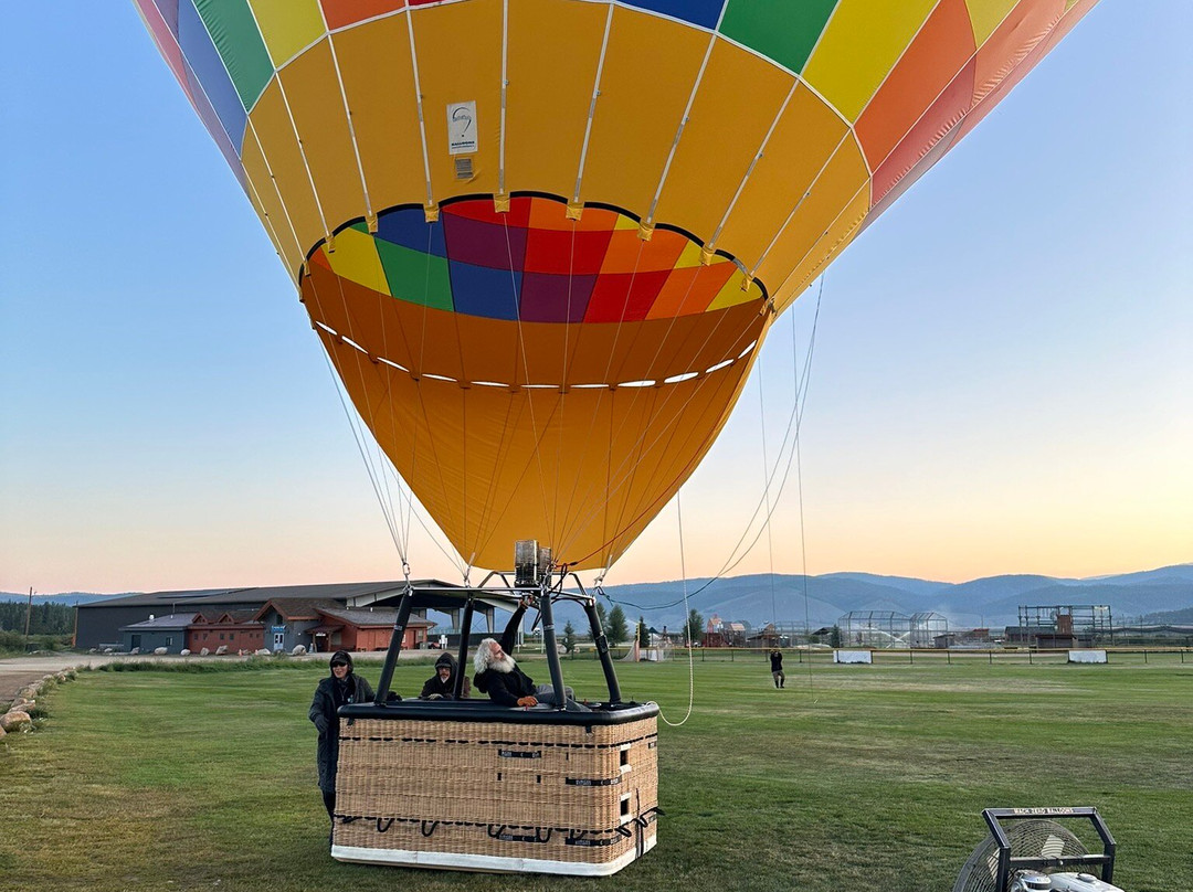 Grand Adventure Balloon Tours-冬季公园必去景点