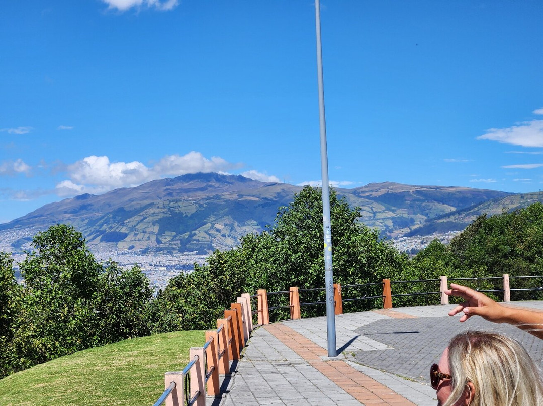 La Virgen del Panecillo-基多必去景点