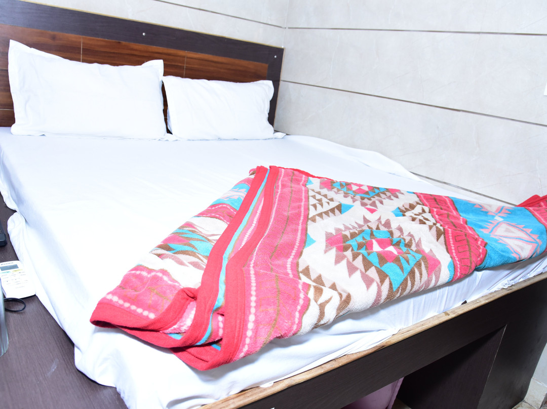 Hotel Crystal Ghaziabad